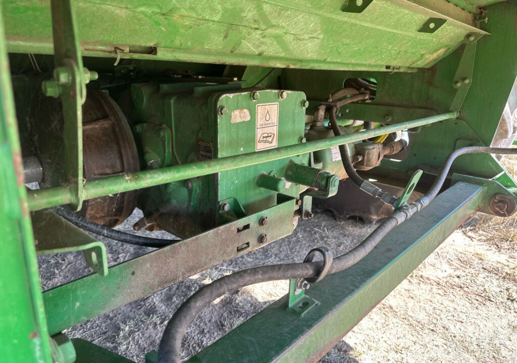 2010	John Deere	9670